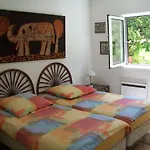 Villa Castelo Do Mar, 3 Bedroom With Private Pool In Large Garden, 400m To And Close To Village Carvoeiro (Lagoa)