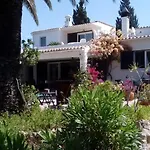Villa Castelo Do Mar, 3 Bedroom With Private Pool In Large Garden, 400m To And Close To Village *