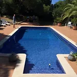 Villa Castelo Do Mar, 3 Bedroom With Private Pool In Large Garden, 400m To And Close To Village Carvoeiro (Lagoa)