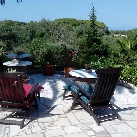빌라 Castelo Do Mar, 3 Bedroom With Private Pool In Large Garden, 400m To And Close To Village *