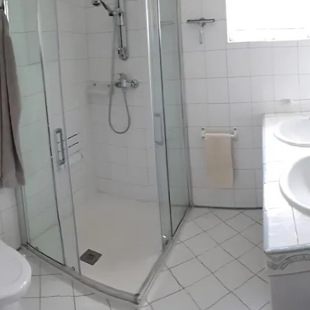 빌라 Castelo Do Mar, 3 Bedroom With Private Pool In Large Garden, 400m To And Close To Village