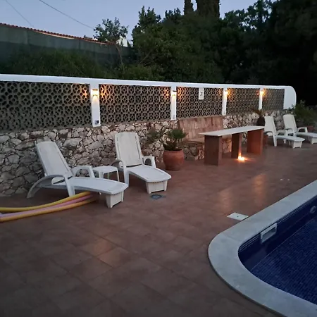 别墅 Castelo Do Mar, 3 Bedroom With Private Pool In Large Garden, 400m To And Close To Village
