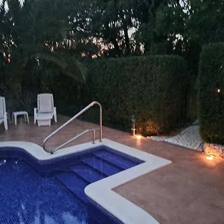 Castelo Do Mar, 3 Bedroom With Private Pool In Large Garden, 400m To And Close To Village 别墅 卡武埃鲁