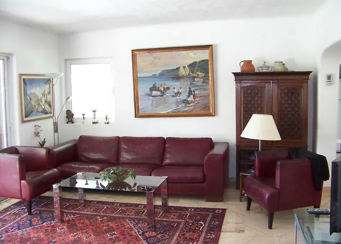 Castelo Do Mar, 3 Bedroom With Private Pool In Large Garden, 400m To And Close To Village 빌라 카르보에이루