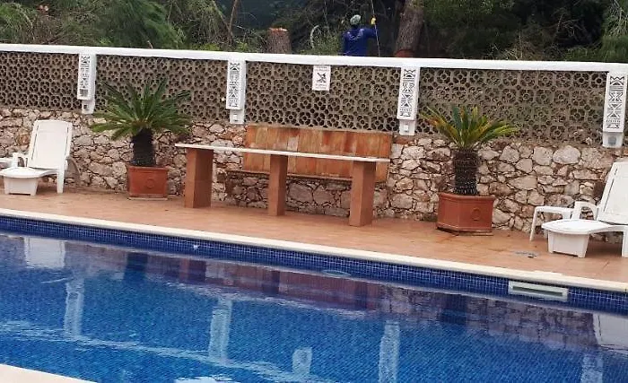 Castelo Do Mar, 3 Bedroom With Private Pool In Large Garden, 400m To And Close To Village 빌라 *