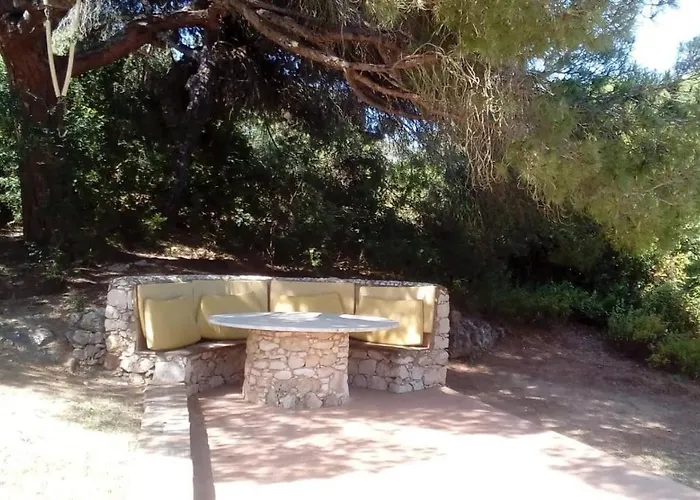 빌라 Castelo Do Mar, 3 Bedroom With Private Pool In Large Garden, 400m To And Close To Village 카르보에이루