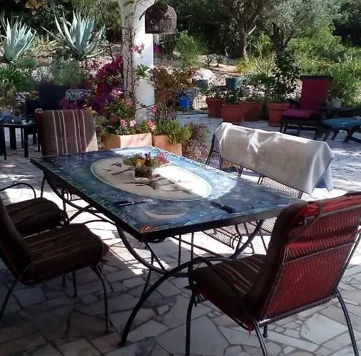 Castelo Do Mar, 3 Bedroom With Private Pool In Large Garden, 400m To And Close To Village 빌라 *