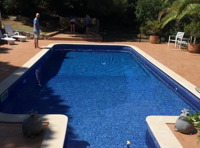 빌라 Castelo Do Mar, 3 Bedroom With Private Pool In Large Garden, 400m To And Close To Village 카르보에이루