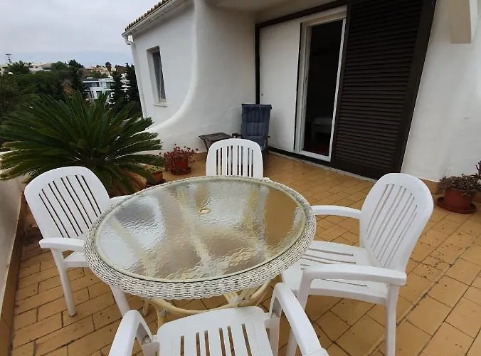 빌라 Castelo Do Mar, 3 Bedroom With Private Pool In Large Garden, 400m To And Close To Village 카르보에이루