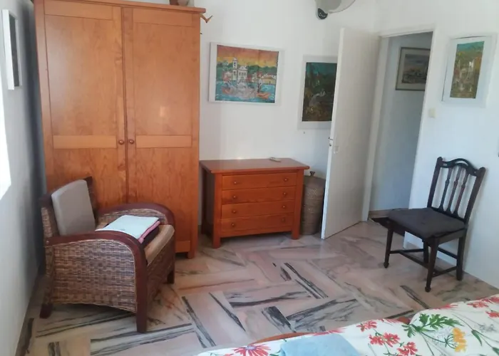 Castelo Do Mar, 3 Bedroom With Private Pool In Large Garden, 400m To And Close To Village *
