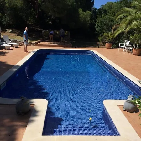Villa Castelo Do Mar, 3 Bedroom With Private Pool In Large Garden, 400m To And Close To Village Carvoeiro