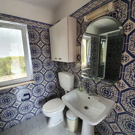 Castelo Do Mar, 3 Bedroom With Private Pool In Large Garden, 400m To And Close To Village Villa *